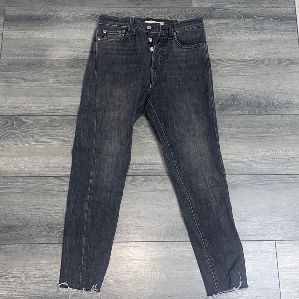 Levi black wash jeans